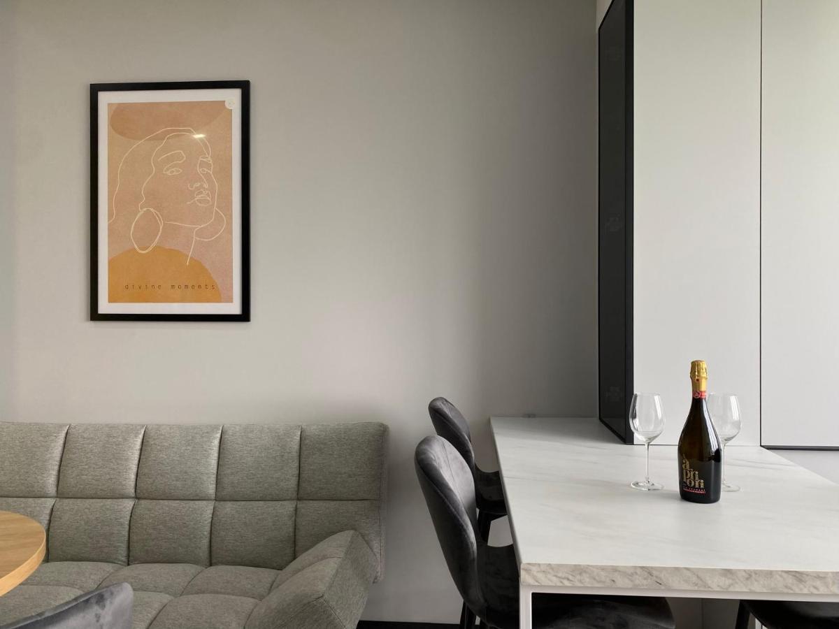 Minimalist Style Apartment With Best Location Chisinau Eksteriør bilde