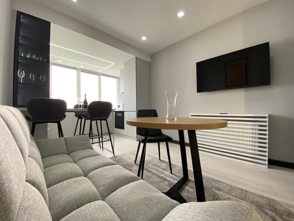 Minimalist Style Apartment With Best Location Chisinau Eksteriør bilde